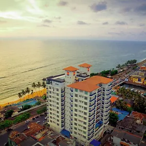 Hotel Global Towers &