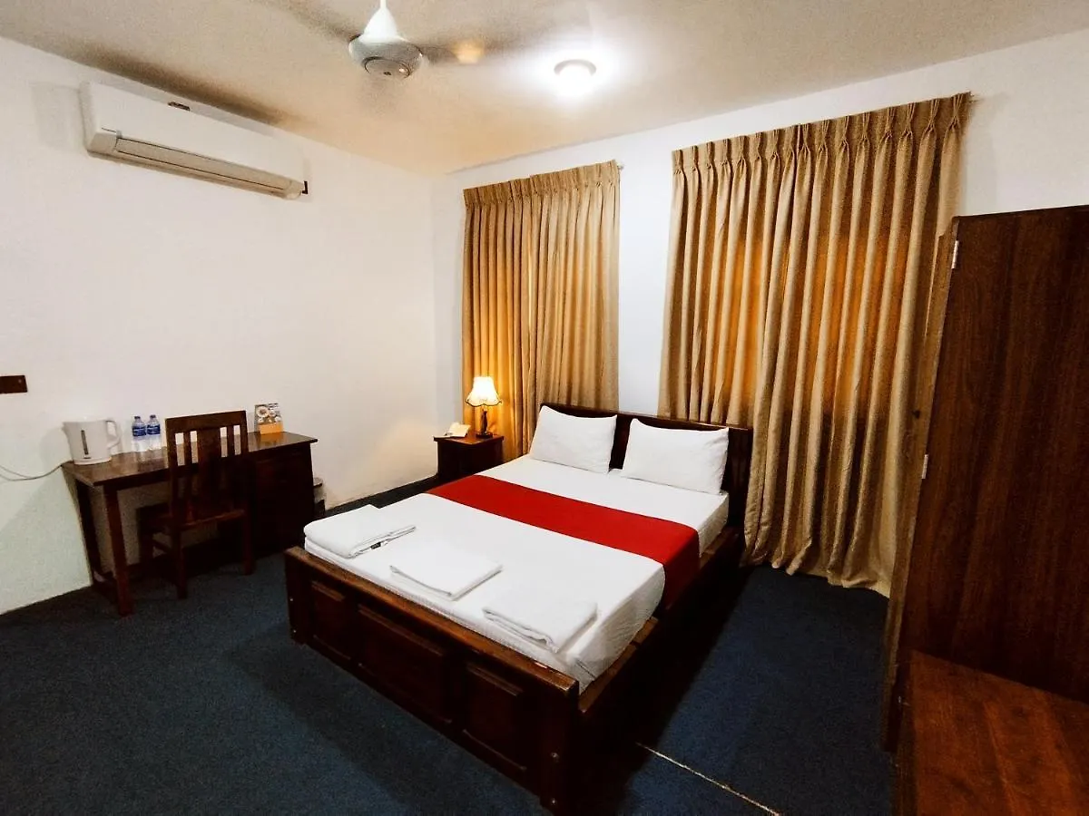 Kreation Hotels Коломбо 4*,  Шри-Ланка